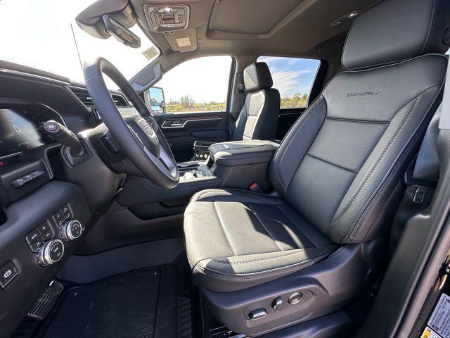 2026 GMC Sierra 2500HD Crew Cab, Standard Bed, Denali, 4WD