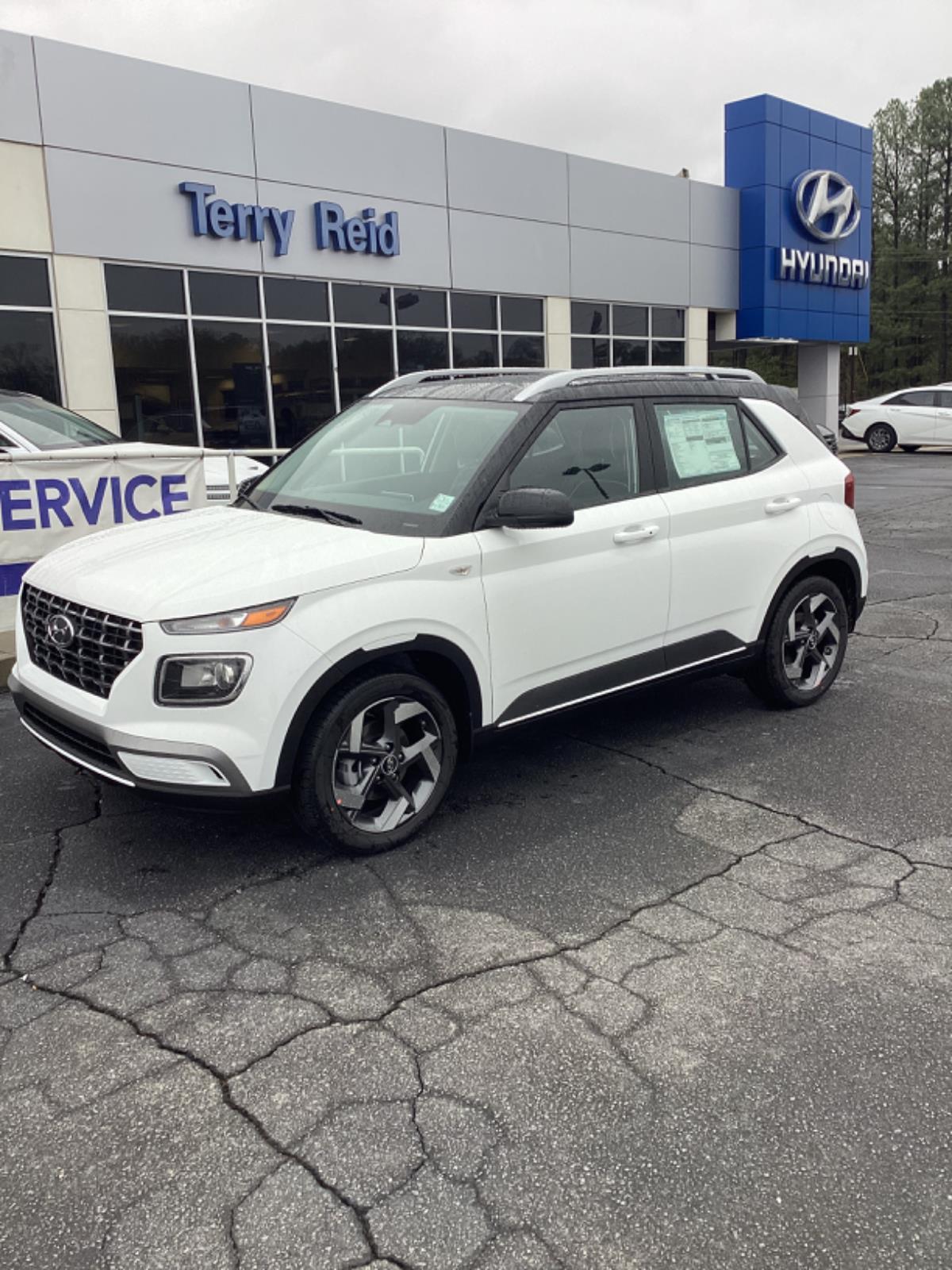 2026 Hyundai Venue SEL w/Two-Tone Roof