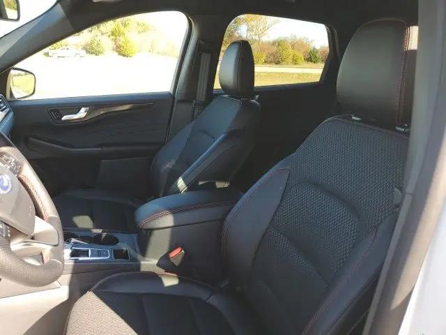 2026 Ford Escape ST-Line Elite