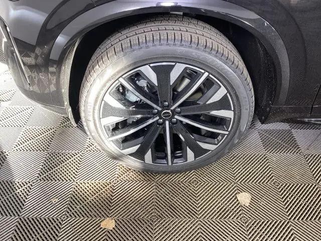 2026 Volvo XC90 Plus, B6 AWD Gas (mild hybrid), Gasoline, Bright, 7 Seats