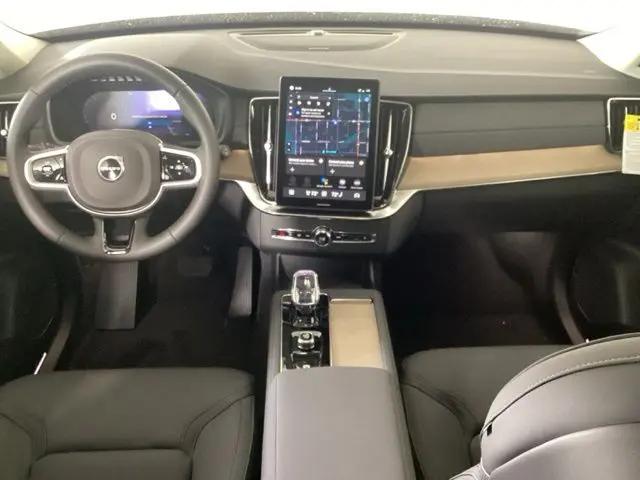 2026 Volvo XC90 Plus, B6 AWD Gas (mild hybrid), Gasoline, Bright, 7 Seats