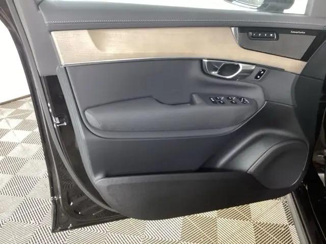 2026 Volvo XC90 Plus, B6 AWD Gas (mild hybrid), Gasoline, Bright, 7 Seats