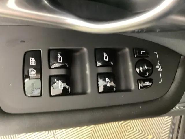 2026 Volvo XC90 Plus, B6 AWD Gas (mild hybrid), Gasoline, Bright, 7 Seats