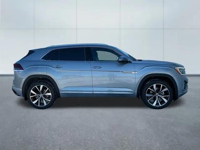 2026 Volkswagen Atlas Cross Sport SEL Premium R-Line
