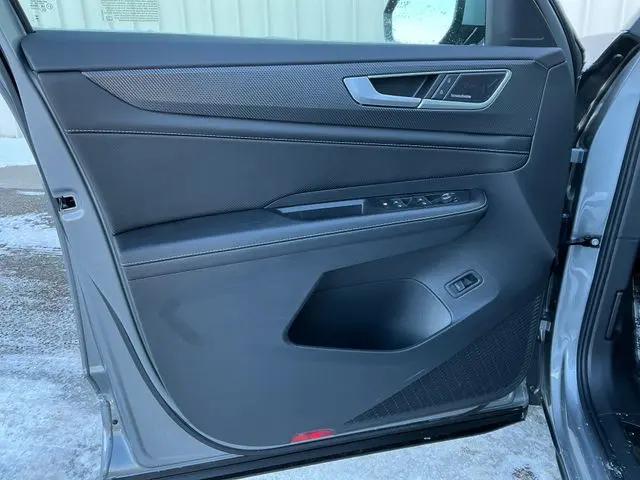 2026 Volkswagen Atlas Cross Sport SEL Premium R-Line