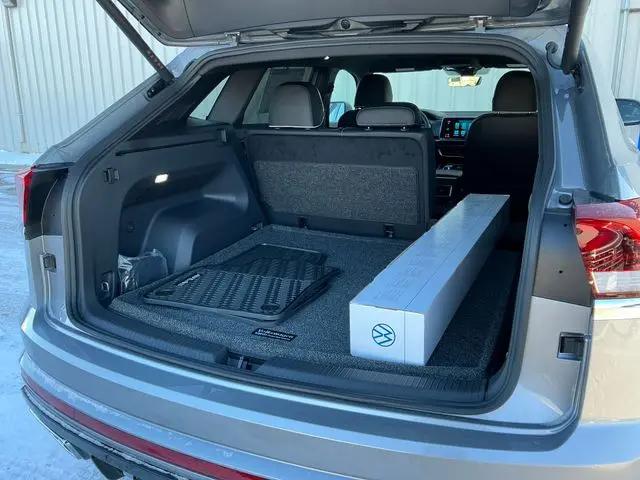2026 Volkswagen Atlas Cross Sport SEL Premium R-Line