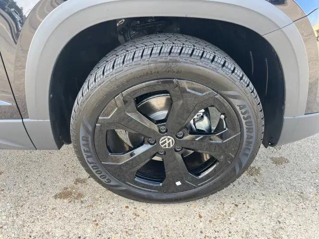 2026 Volkswagen Taos SEL