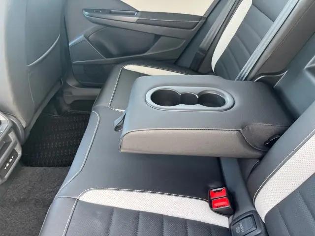 2026 Volkswagen Taos SEL