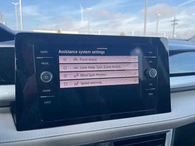 2026 Volkswagen Taos SEL