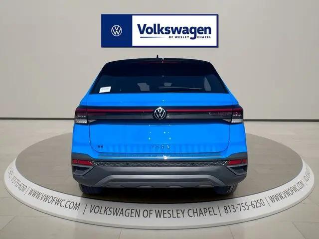 2026 Volkswagen Taos SE Black