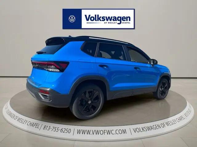 2026 Volkswagen Taos SE Black
