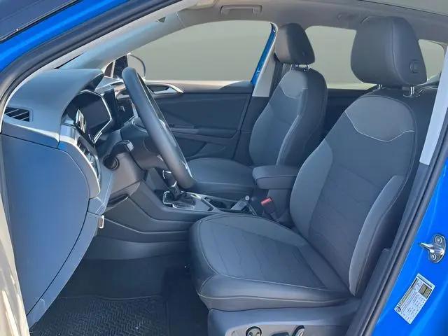 2026 Volkswagen Taos SE Black
