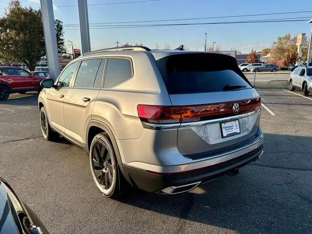 2026 Volkswagen Atlas SE with Technology