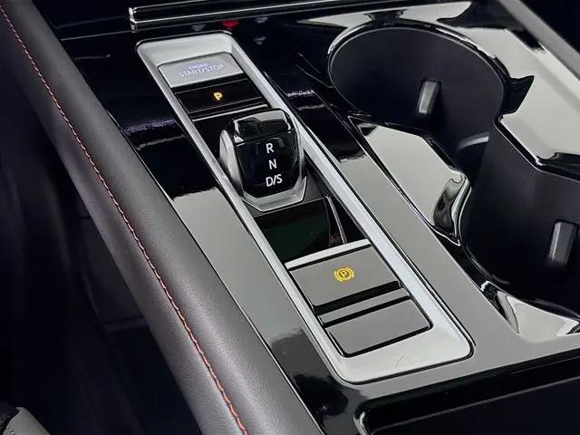 2026 Volkswagen Atlas Peak Edition