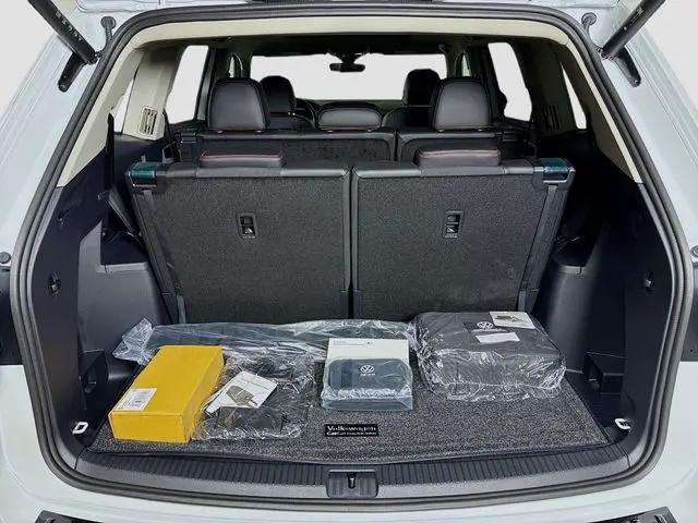 2026 Volkswagen Atlas Peak Edition