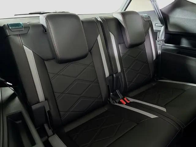 2026 Volkswagen Atlas Peak Edition