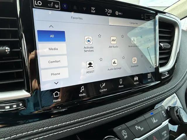 2026 Chrysler Pacifica Select