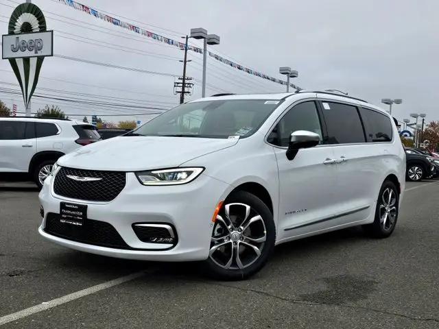 2026 Chrysler Pacifica Pinnacle