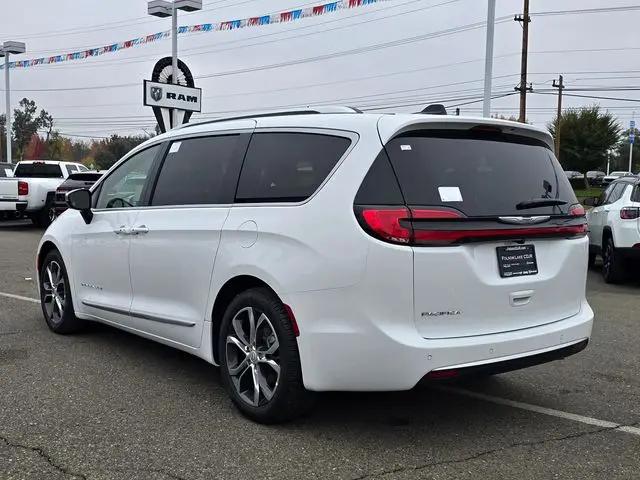 2026 Chrysler Pacifica Pinnacle