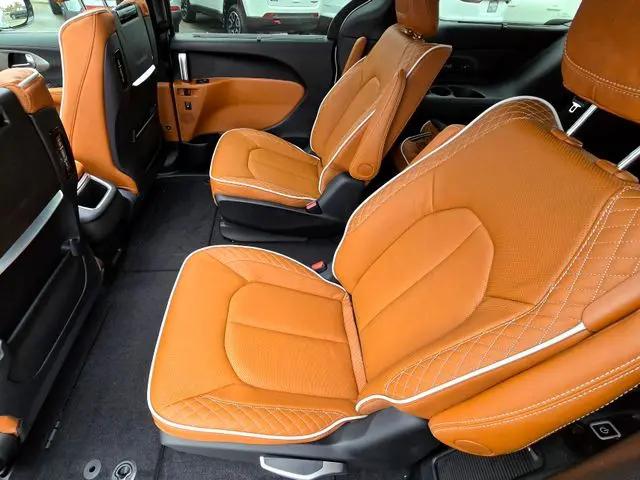 2026 Chrysler Pacifica Pinnacle