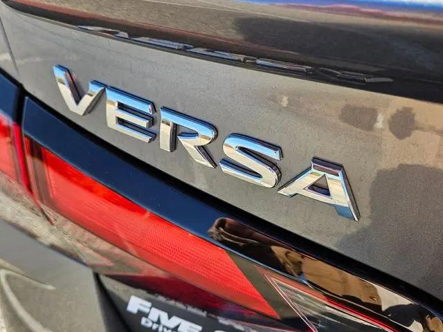 2025 Nissan Versa 1.6 SR