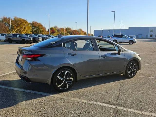 2025 Nissan Versa 1.6 SR