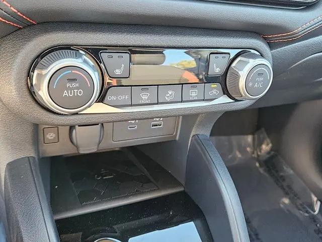 2025 Nissan Versa 1.6 SR