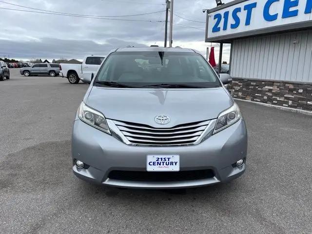 2017 Toyota Sienna Limited 7 Passenger