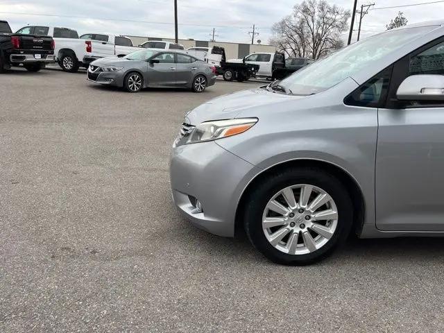 2017 Toyota Sienna Limited 7 Passenger