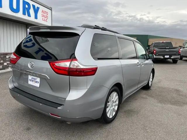 2017 Toyota Sienna Limited 7 Passenger