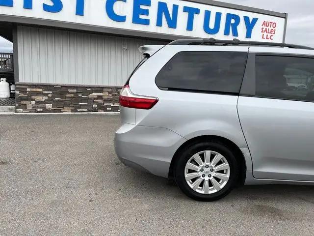 2017 Toyota Sienna Limited 7 Passenger