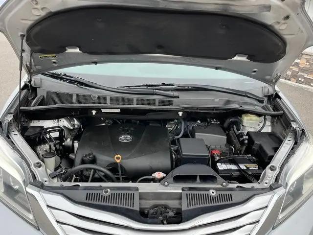 2017 Toyota Sienna Limited 7 Passenger