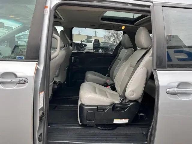 2017 Toyota Sienna Limited 7 Passenger