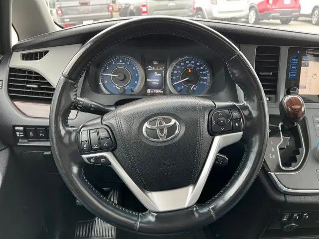 2017 Toyota Sienna Limited 7 Passenger