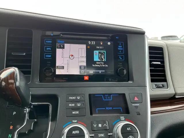2017 Toyota Sienna Limited 7 Passenger