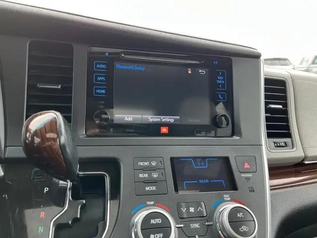 2017 Toyota Sienna Limited 7 Passenger