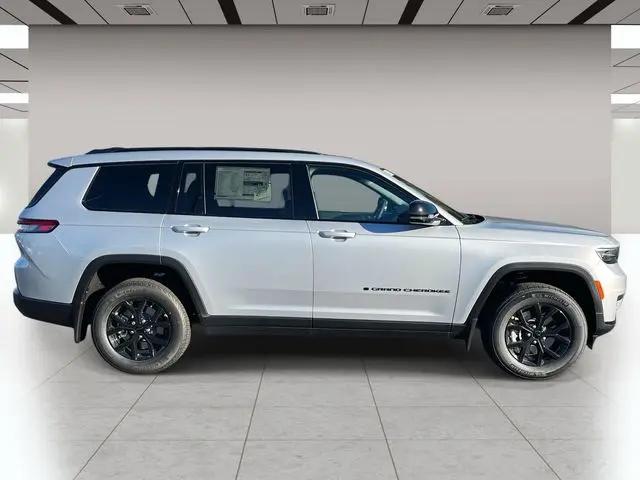 2025 Jeep Grand Cherokee L Altitude X 4x4