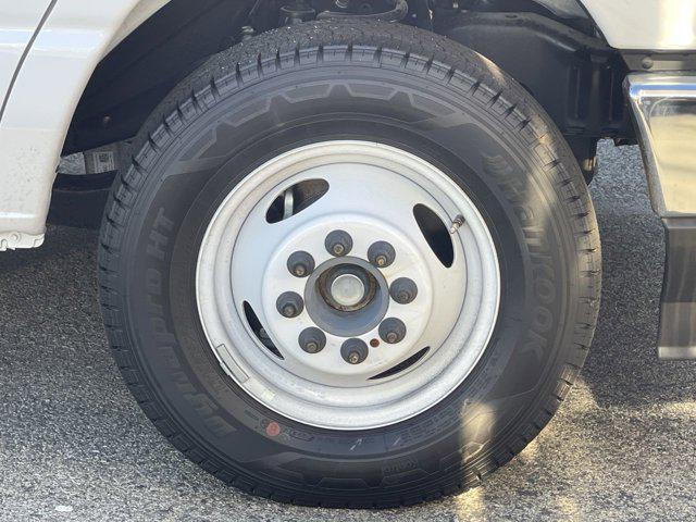 2026 Ford E-350 Cutaway E-350 DRW 158" WB