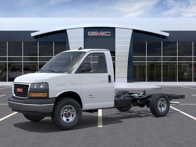 2025 GMC Savana Cutaway Work Van