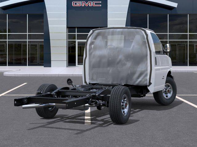 2025 GMC Savana Cutaway Work Van