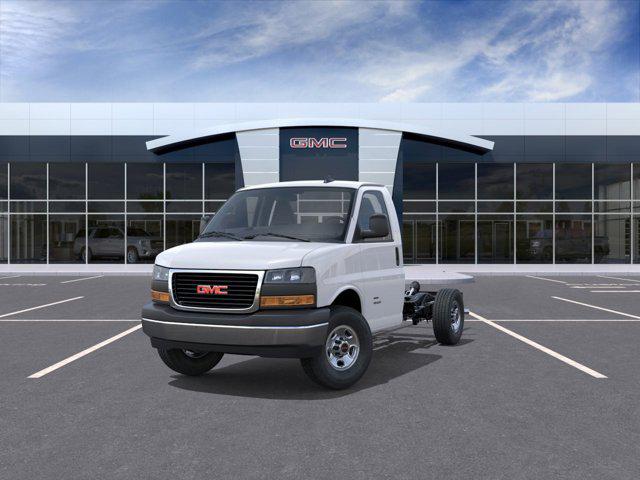 2025 GMC Savana Cutaway Work Van