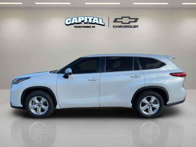 2022 Toyota Highlander LE 2022 Toyota Highlander LE