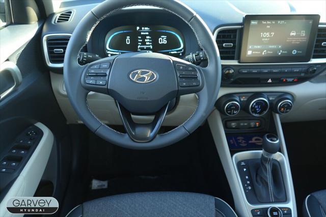 2026 Hyundai Venue SEL w/Two-Tone Roof