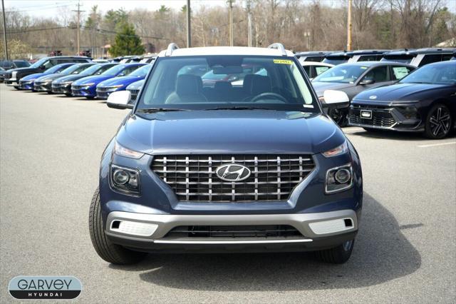 2026 Hyundai Venue SEL w/Two-Tone Roof