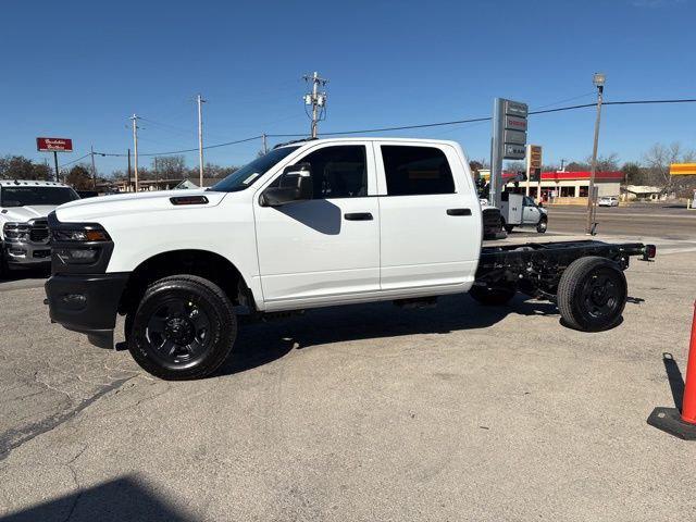 2026 RAM Ram 3500 Chassis Cab RAM 3500 TRADESMAN CREW CAB CHASSIS 4X4 60 CA