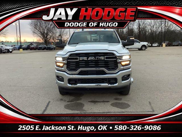 2026 RAM Ram 3500 RAM 3500 TRADESMAN CREW CAB 4X4 8 BOX