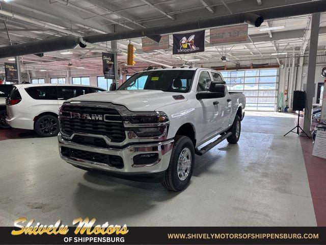 2026 RAM Ram 2500 RAM 2500 TRADESMAN CREW CAB 4X4 64 BOX