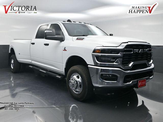 2026 RAM Ram 3500 RAM 3500 TRADESMAN CREW CAB 4X4 8 BOX