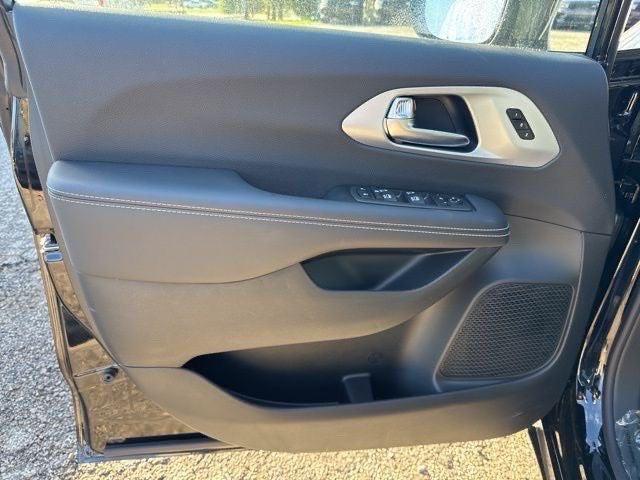 2026 Chrysler Pacifica Limited AWD