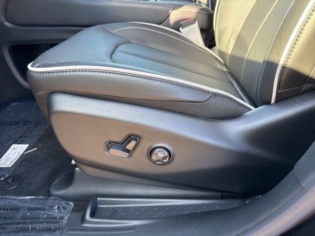 2026 Chrysler Pacifica Limited AWD